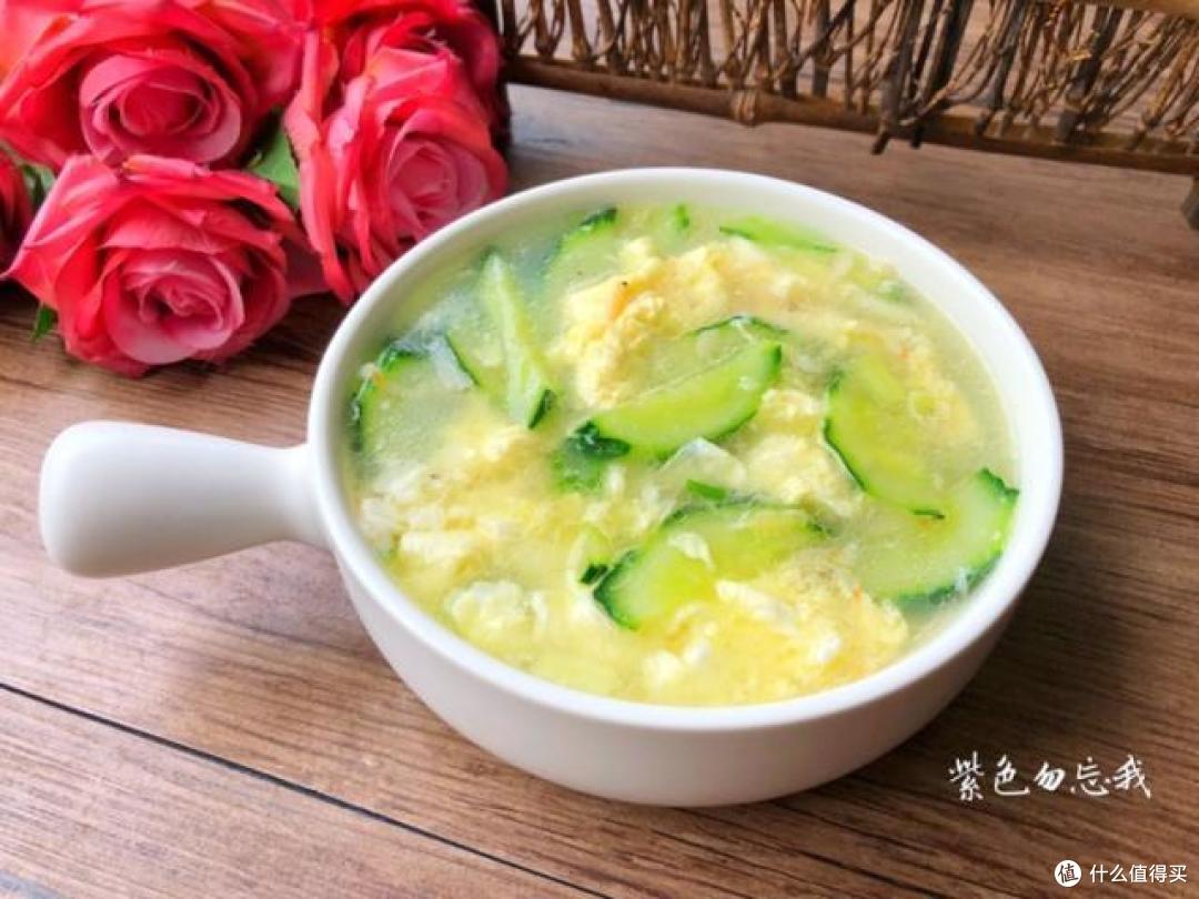 这道汤清淡美味,好喝不上火,家人都很喜欢