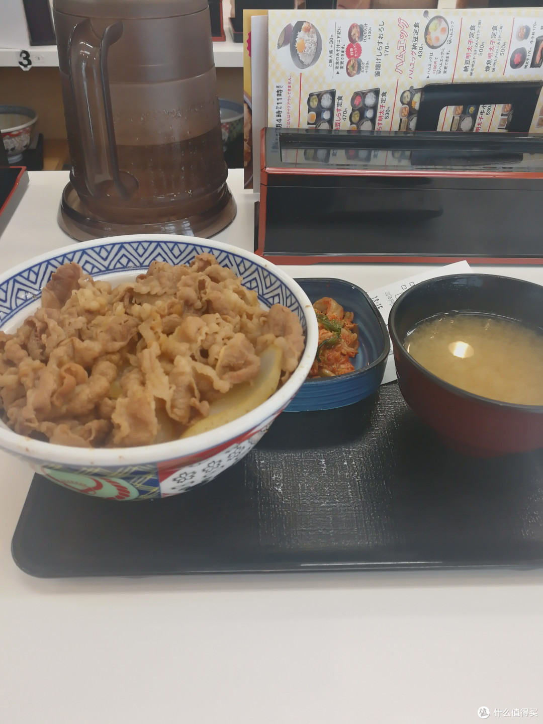 普通的牛肉盖饭套餐