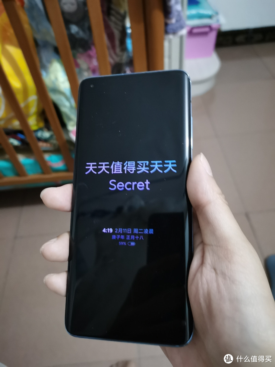 5499，是买小米10pro还是iphone 11？