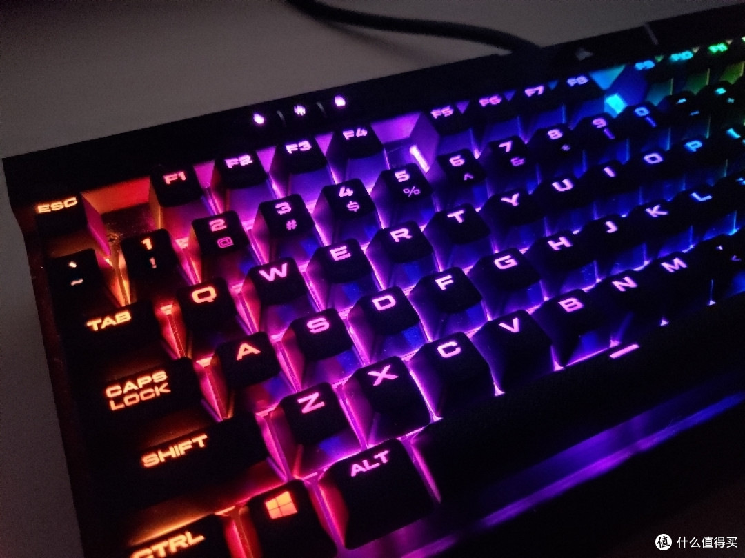 一把键盘就是一个迪厅:海盗船K70 RGB X 双皮奶布丁键帽