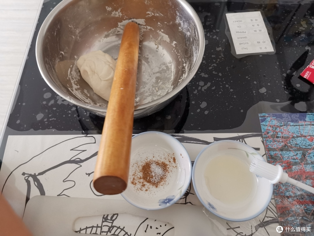 超市的酵母都被广东人买完了,那就在家可以和儿子做芝麻饼