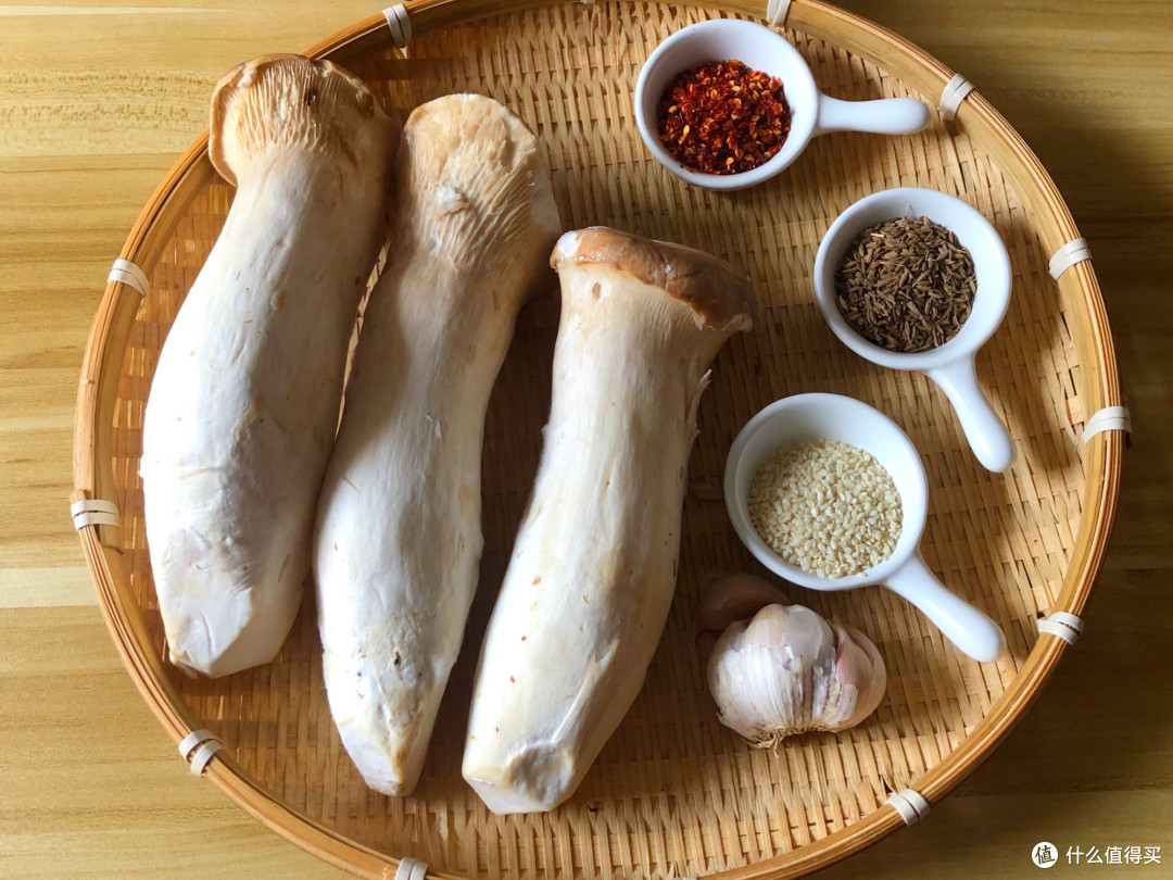 杏鲍菇这样做,你吃过吗?香辣美味,比烧烤还好吃,快试试