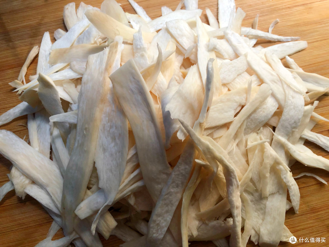 杏鲍菇这样做,你吃过吗?香辣美味,比烧烤还好吃,快试试