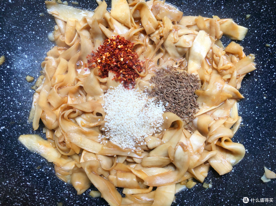 杏鲍菇这样做,你吃过吗?香辣美味,比烧烤还好吃,快试试