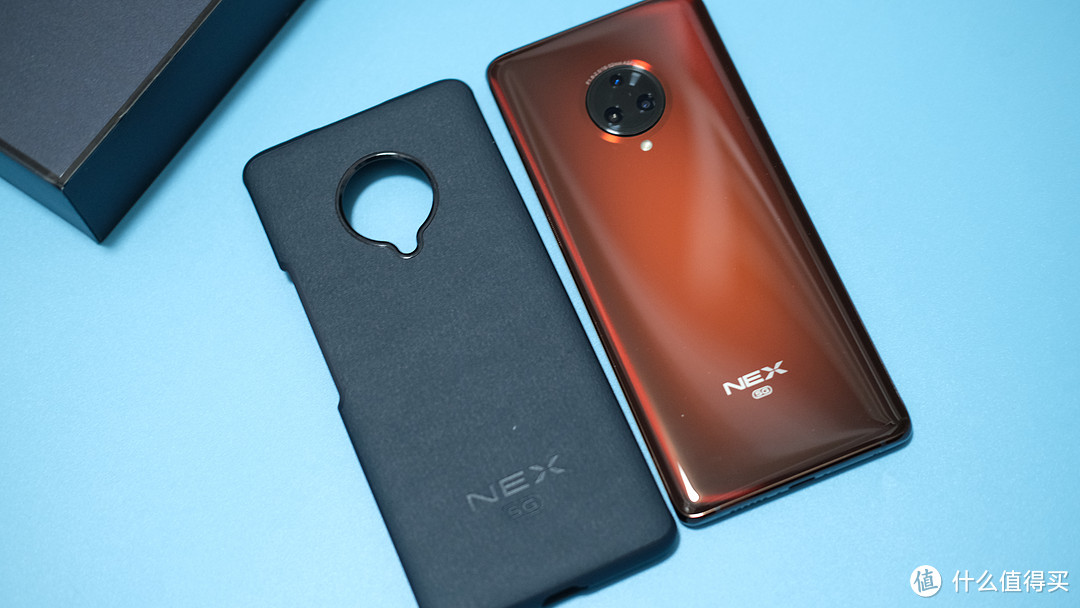 更接地气的定价,成就新一代旗舰水桶机?vivo NEX 3S 5G体验