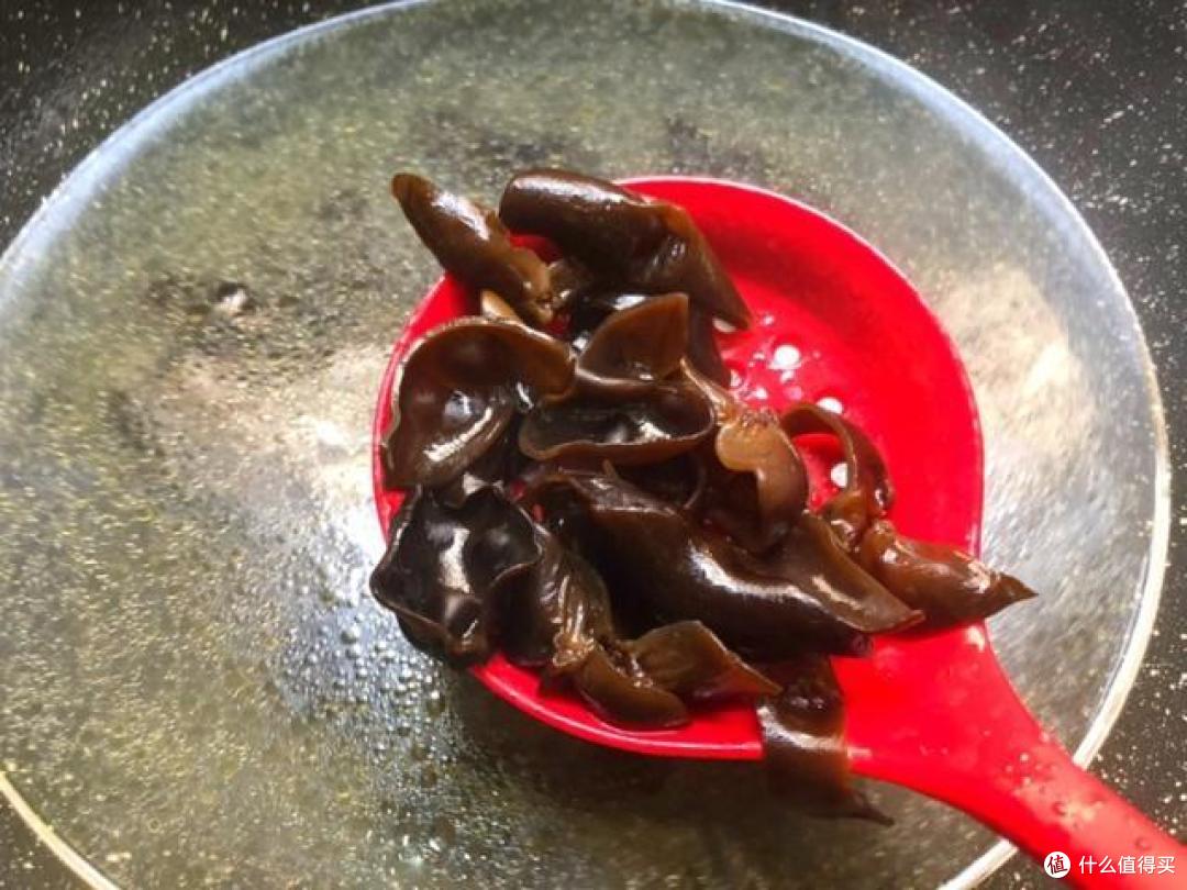 这菜,我家一周至少做三次,颜色清新,营养丰富,孩子特喜欢