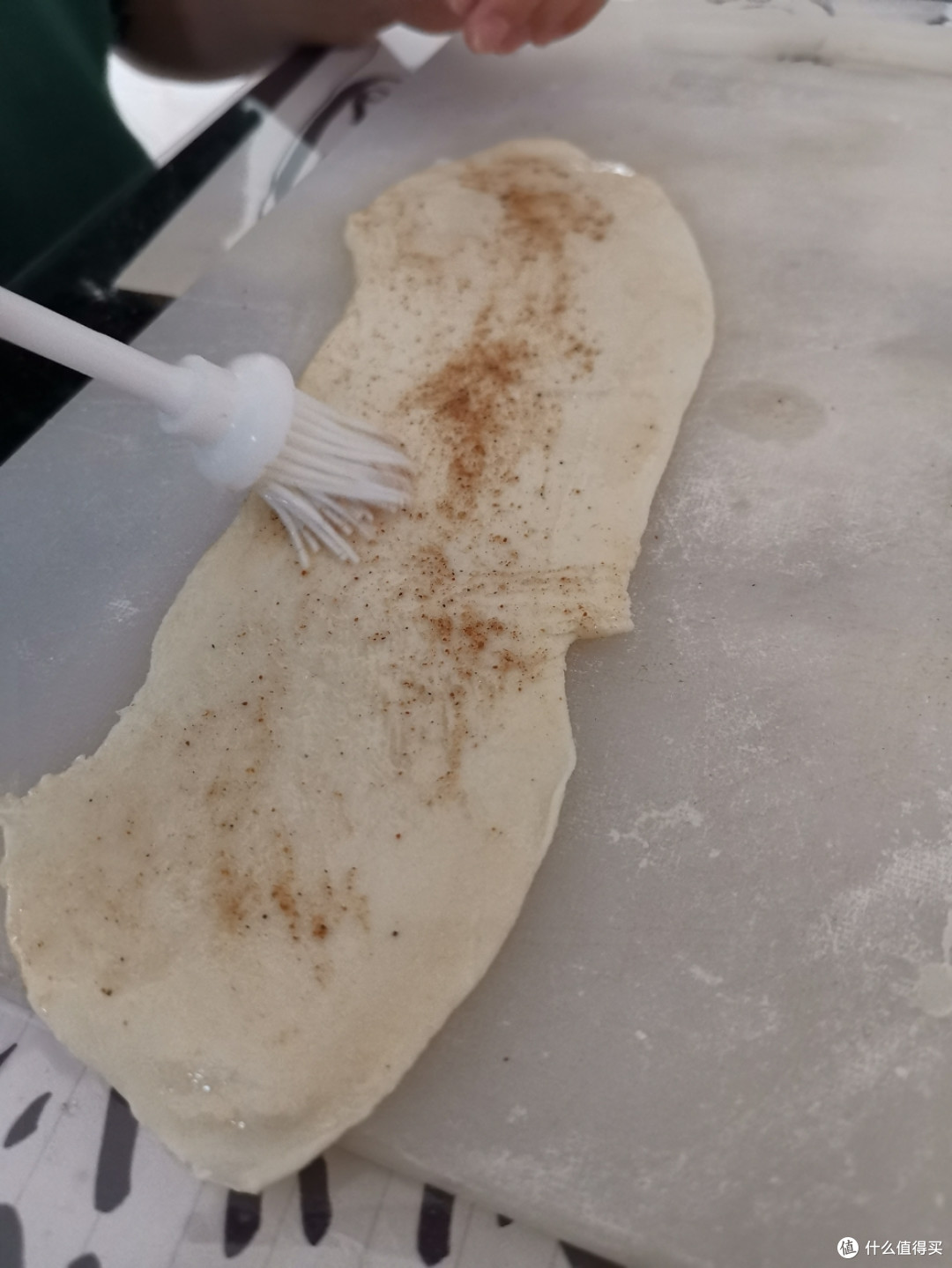 超市的酵母都被广东人买完了,那就在家可以和儿子做芝麻饼