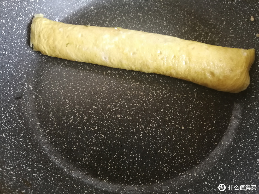 当香椿遇上鸡蛋,只能炒着吃吗?试试这样做,清爽不油腻更贵气