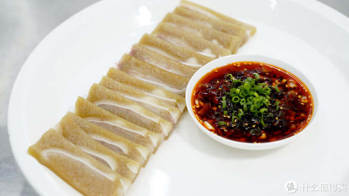 厨师长教你【水晶猪耳】的家常做法,味道很棒