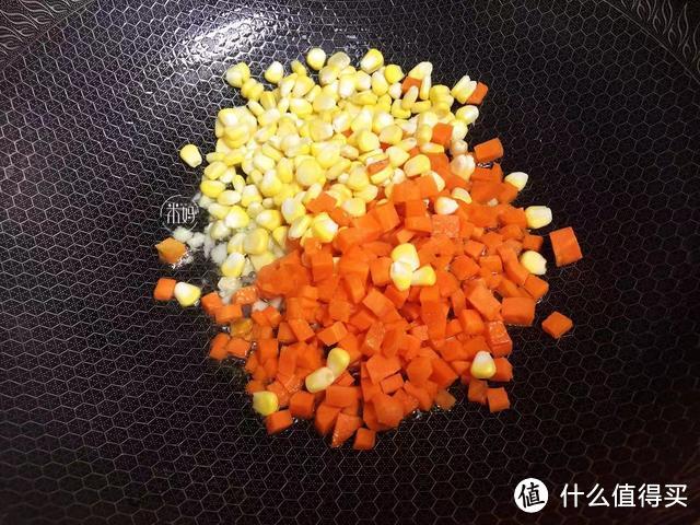 适合孩子吃的一道菜，三两下就出锅，鲜香开胃又营养，鲜嫩又多汁