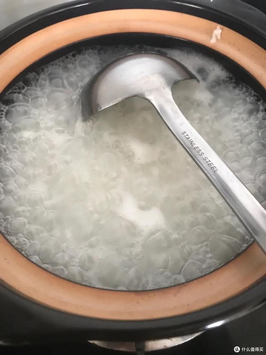 剩余的粥水备用.