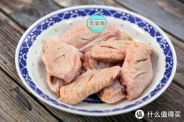 鸡翅不是只有“可乐”才好吃,这做法更集齐了“鲜、香、嫩、滑”