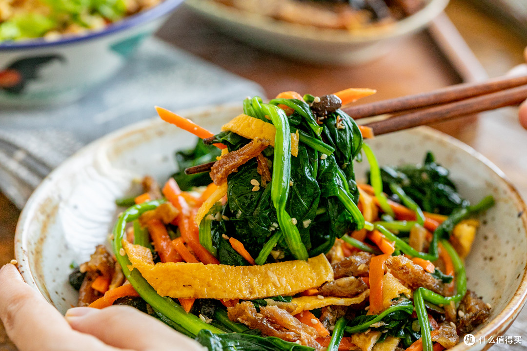别只吃蛋炒饭了!米饭加它炒,美味又惊艳