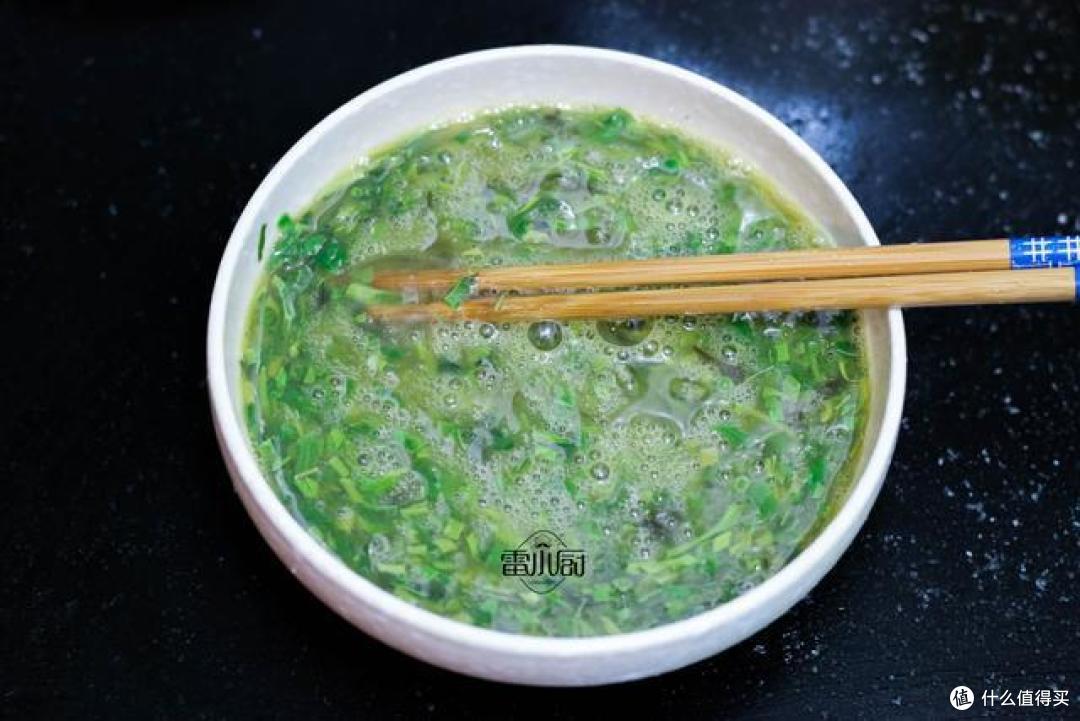 春季这野菜98块钱一斤，吃不起也挥泪买了一点，味道实在好