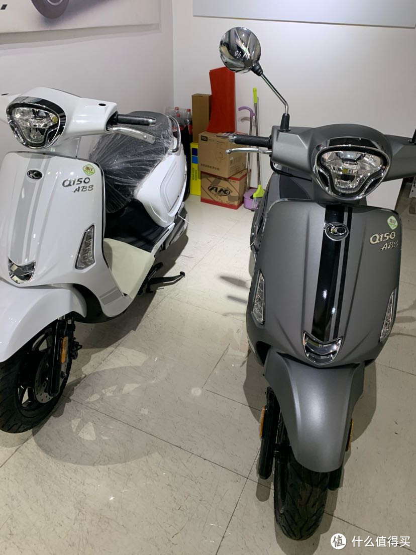 简单粗暴，昨天突然买了一台vespa gtv 300