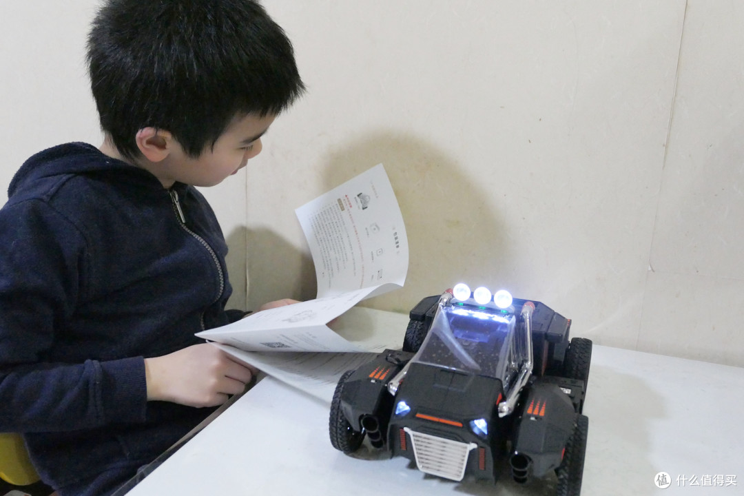 游戏编程两不误:让孩子爱不释手的星际特工T9机器人