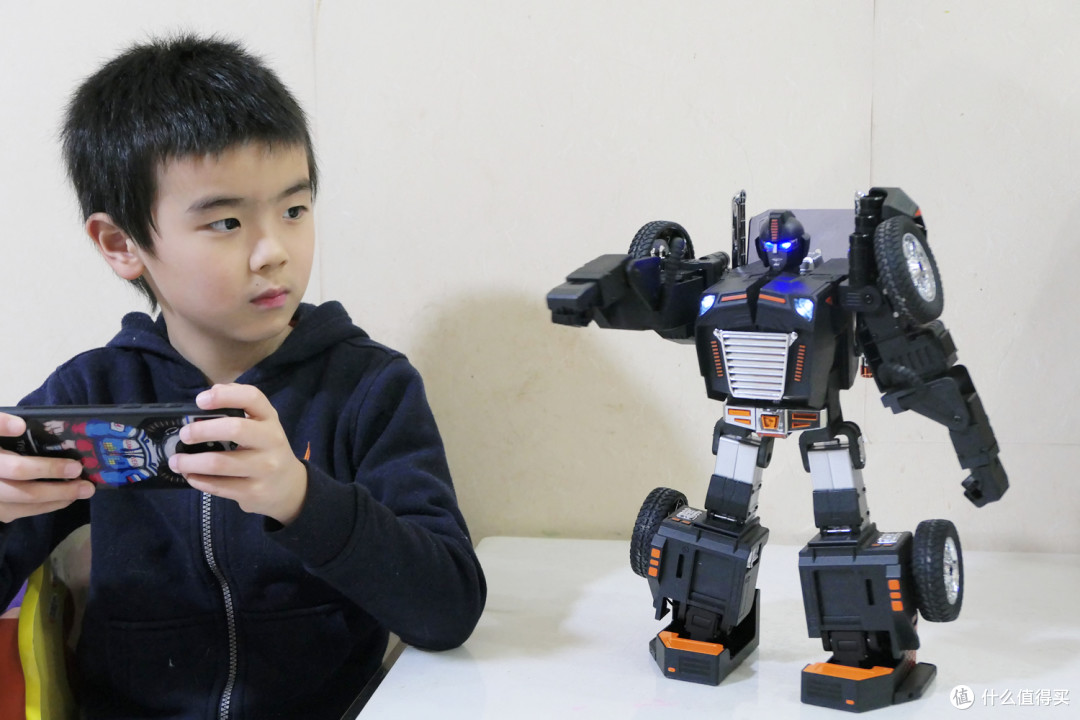 游戏编程两不误:让孩子爱不释手的星际特工T9机器人