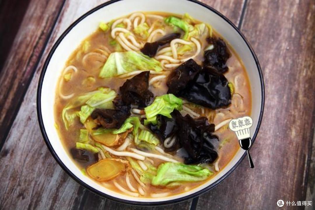 半夜饿了想吃东西，老公10分钟搞定，口感和火锅一样爽！