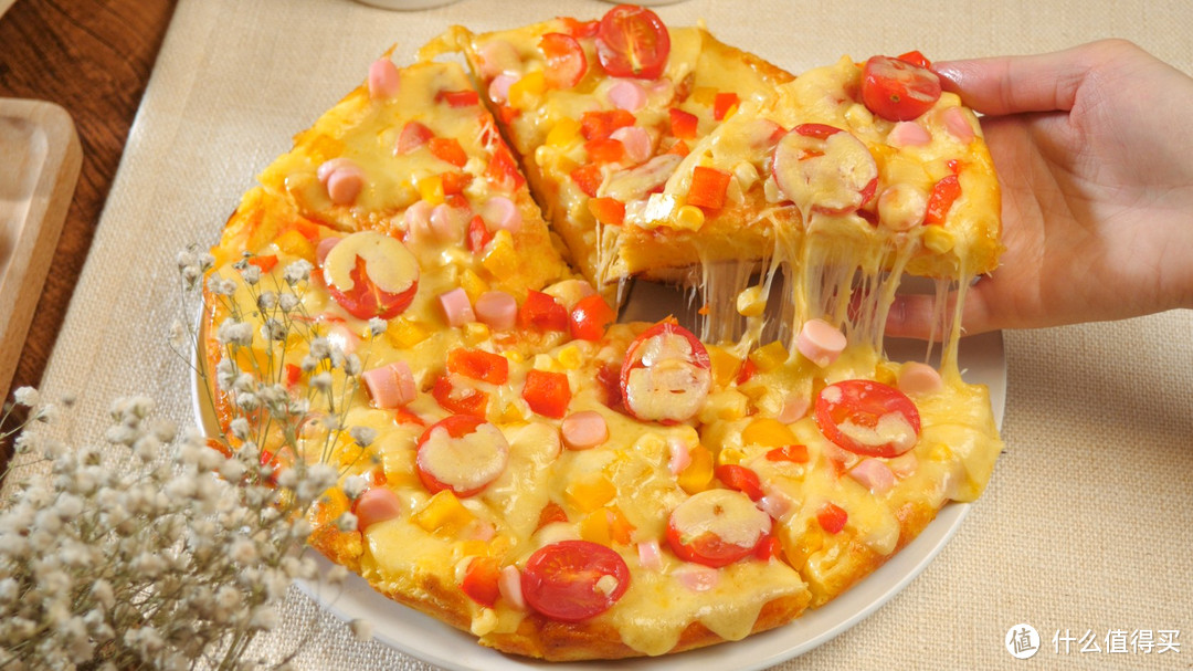 【美食教程-馒头披萨】教你一招，把馒头变成拉丝披萨！比外卖来得健康，口感丰富！