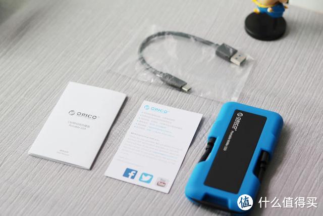 128G SSD化身户外三防移动硬盘,网友:这才是硬盘该有的样子
