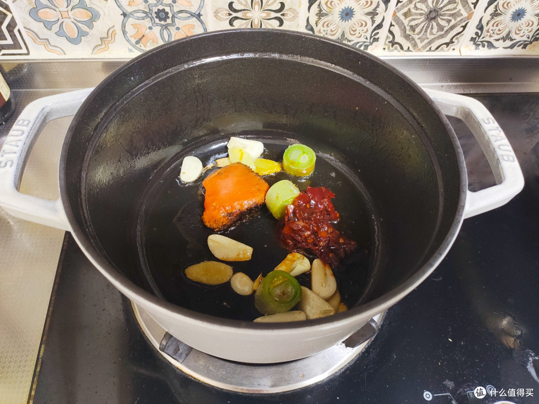 何炅同款牛奶麻辣烫,火爆整个朋友圈,麻辣过瘾,汤汁都不剩一滴