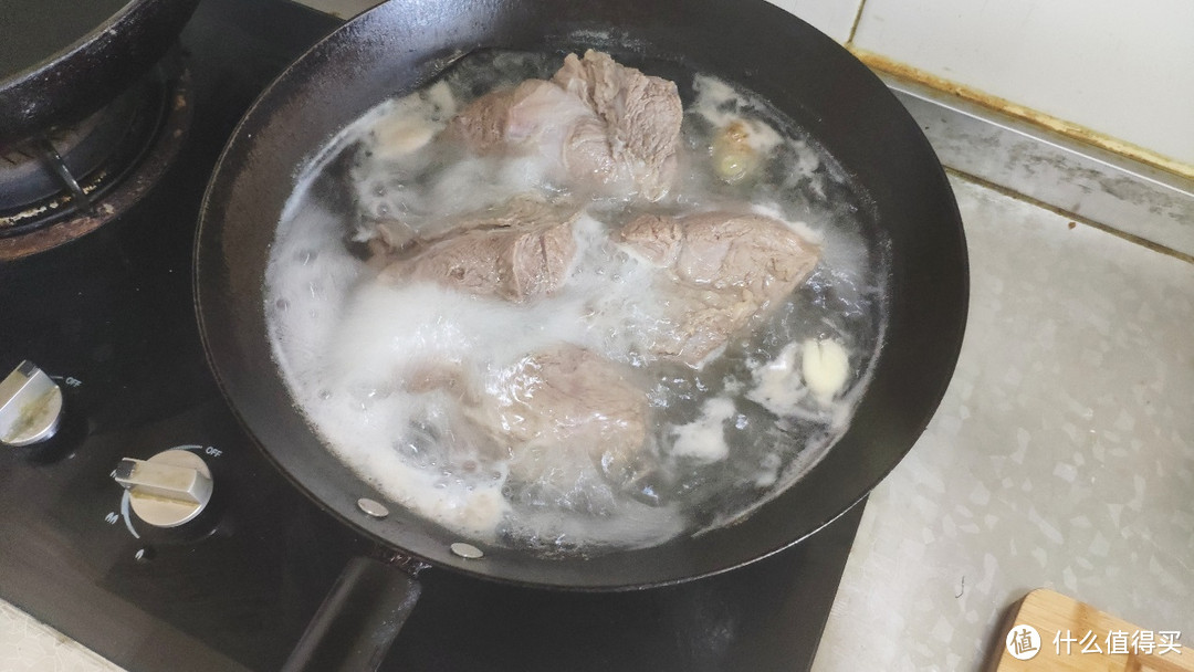 谷饲牛腱子做酱牛肉会好吃吗？黄豆酱版牛腱子做法分享