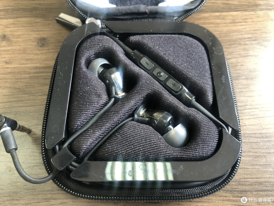 SENNHEISER/森海塞尔 Momentum In-Ear 木馒头入耳式for Iphone,线控的太不方便吃灰中，送人没人要...