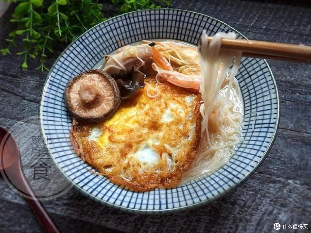 早餐就馋这一碗,材料丰富,做法简单,家人都爱吃