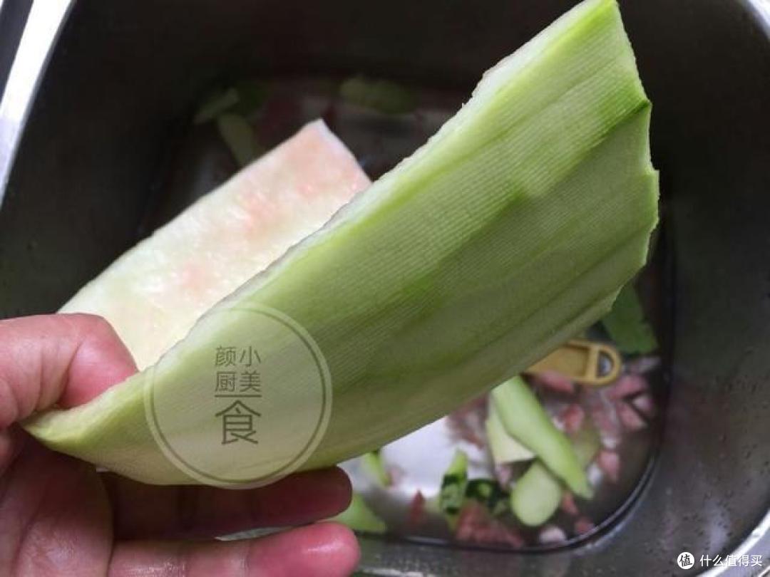 西瓜皮居然可以这样吃,爽口又开胃,还能去暑减肥!