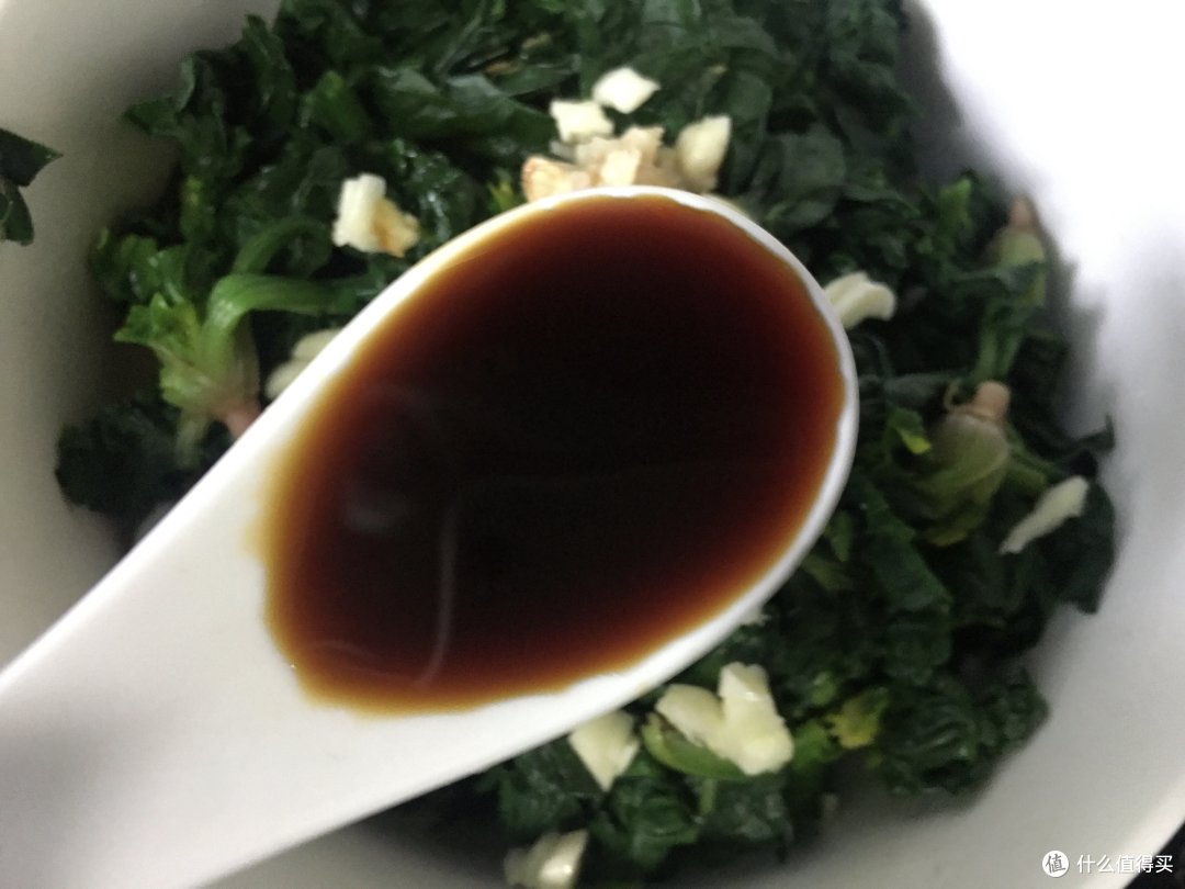 3月减肥季,晚餐就做它,健康低卡,比大鱼大肉抢手,简单拌一拌就上桌,次次光盘