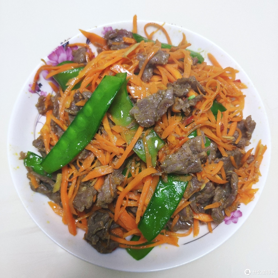 胡萝卜丝炒牛肉——宅家