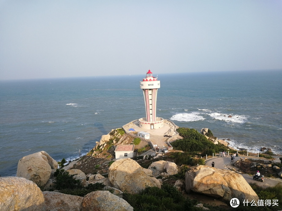 小岛上的灯塔,拍照位置同样是地陪小哥私藏的一个小山头