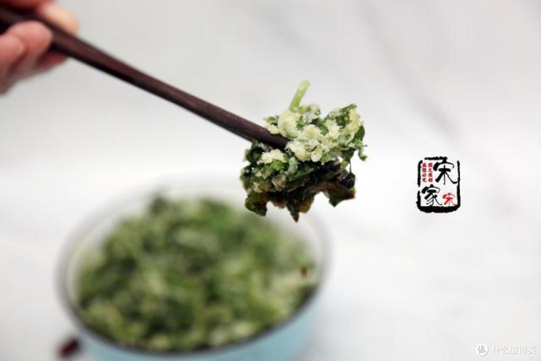 它是最不起眼的菜叶子，营养是茎的3倍，蒸着吃，减肥还对脾胃好