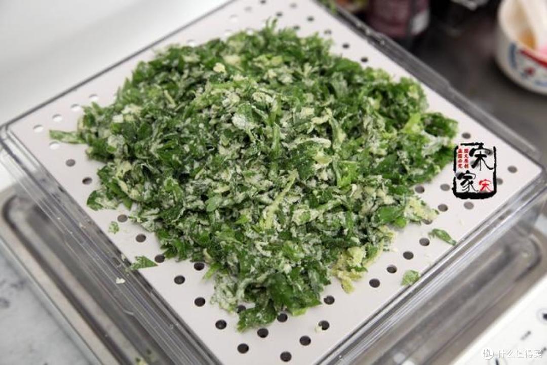 它是最不起眼的菜叶子，营养是茎的3倍，蒸着吃，减肥还对脾胃好