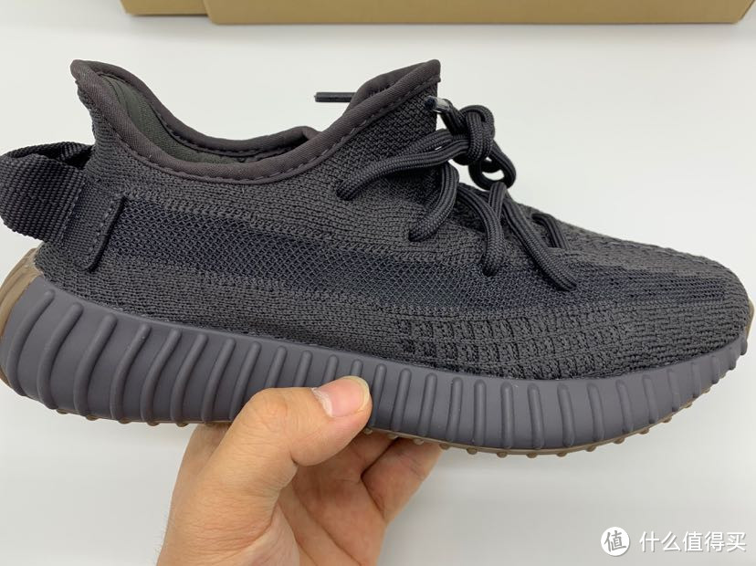 阿迪小程序首次中鞋 Yeezy 350v2黑生胶简单开箱