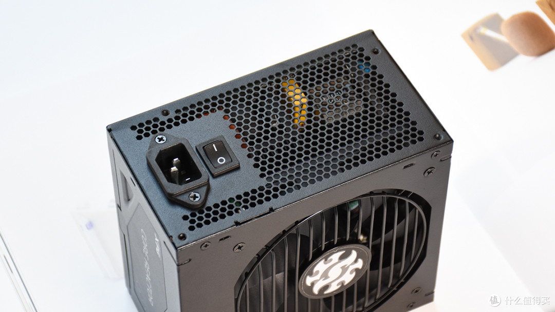 扎实设计出众表现 XPG CR650金牌电源装机体验