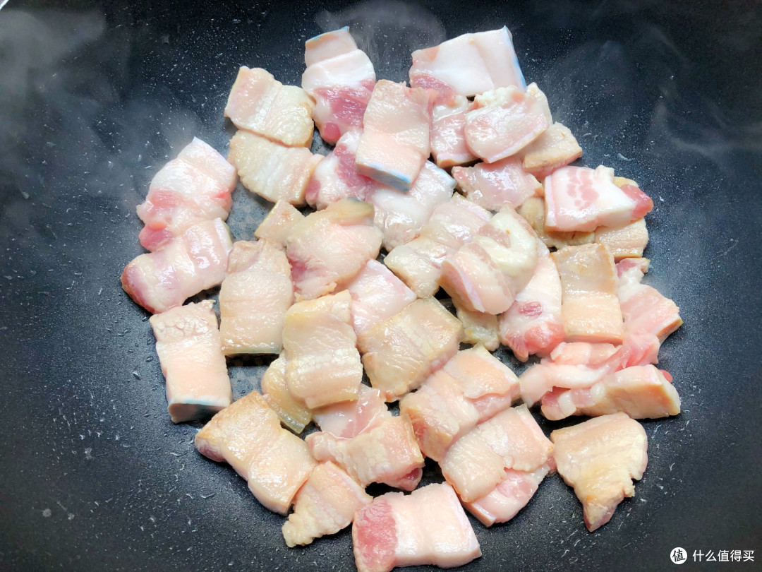 春天,这菜别错过,脆嫩又鲜美,我家一周做三次,次次光盘