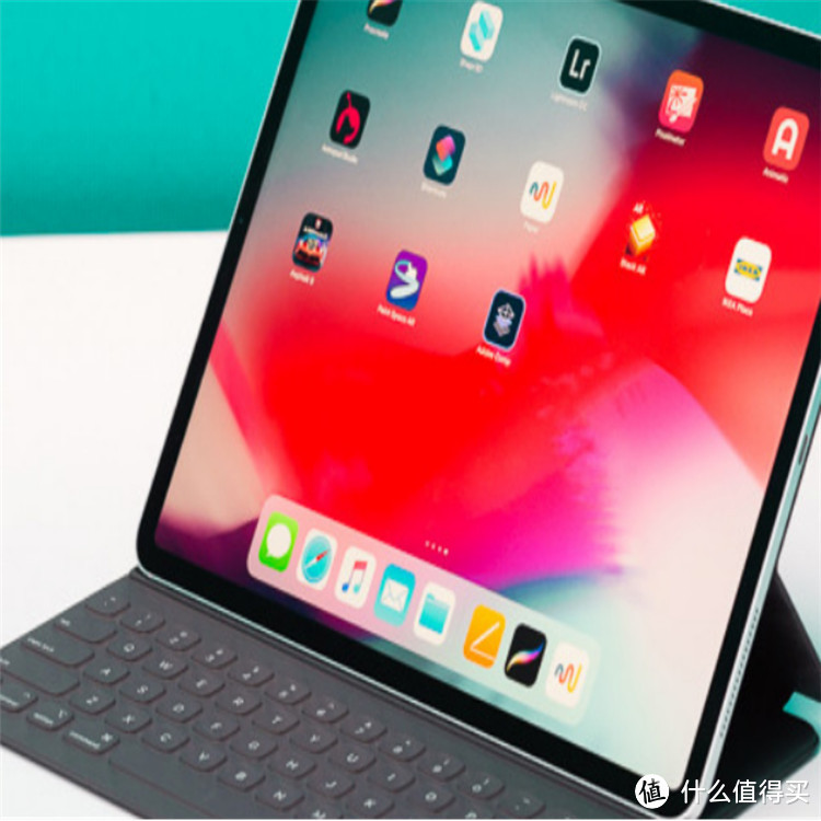 苹果悄然发布新品，新款iPadPro上架，浴霸后置亮眼