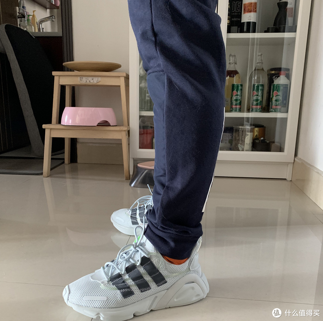 我两岁的时候首发款：adidas阿迪达斯三叶草LXCON运动鞋