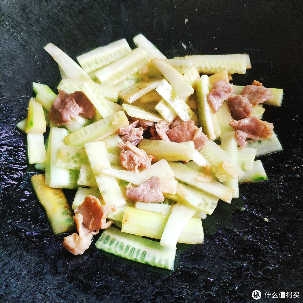 清爽黄瓜炒肉片——家常菜