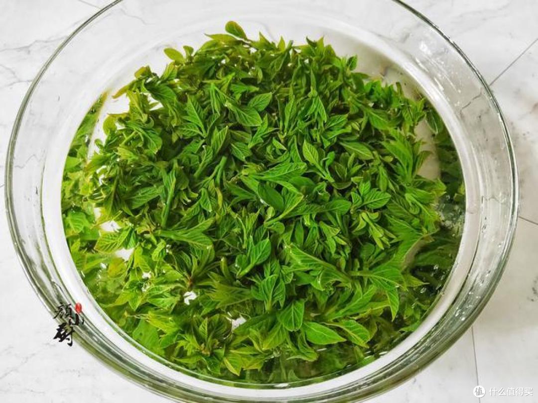 清明前后,这野菜要抓紧吃,简单一煮,清香回甘,错过就要等明年