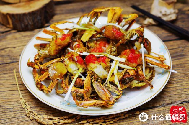  螃蟹还是这么做最美味了，黄儿香肉鲜有滋有味，制作还超级简单！