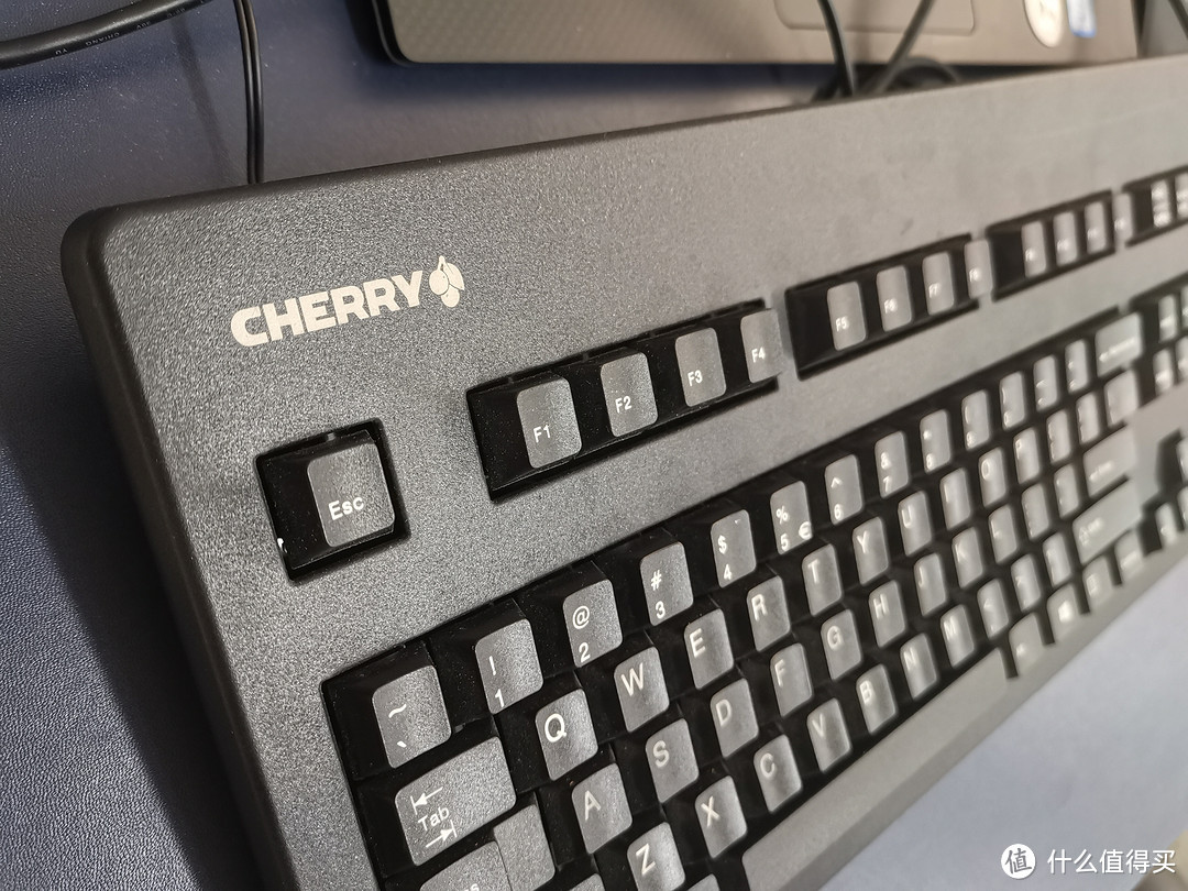 Cherry MX3000 机械键盘