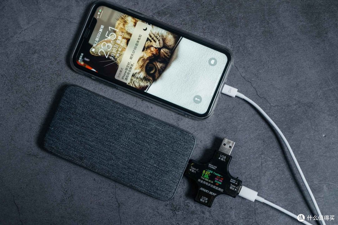 专为iPhone设计的移动电源,紫米尊享版