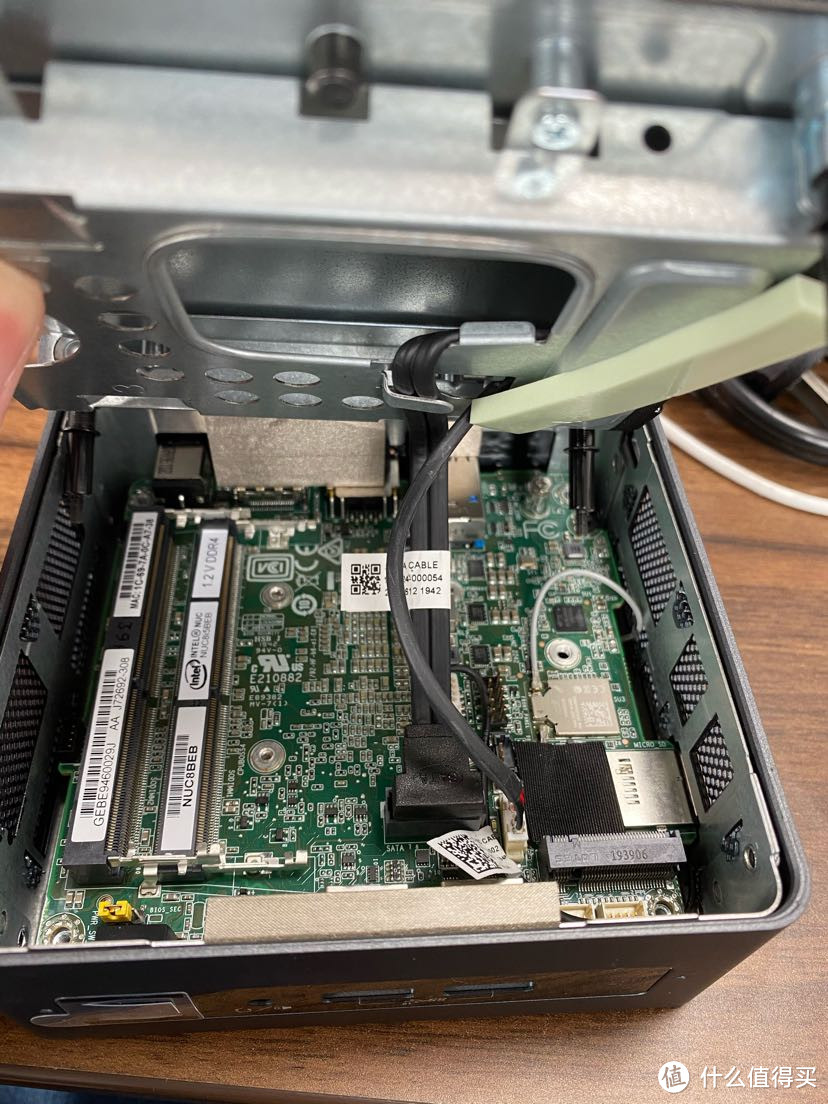 家境贫寒的装机猿,intel准系统nuc装机实录