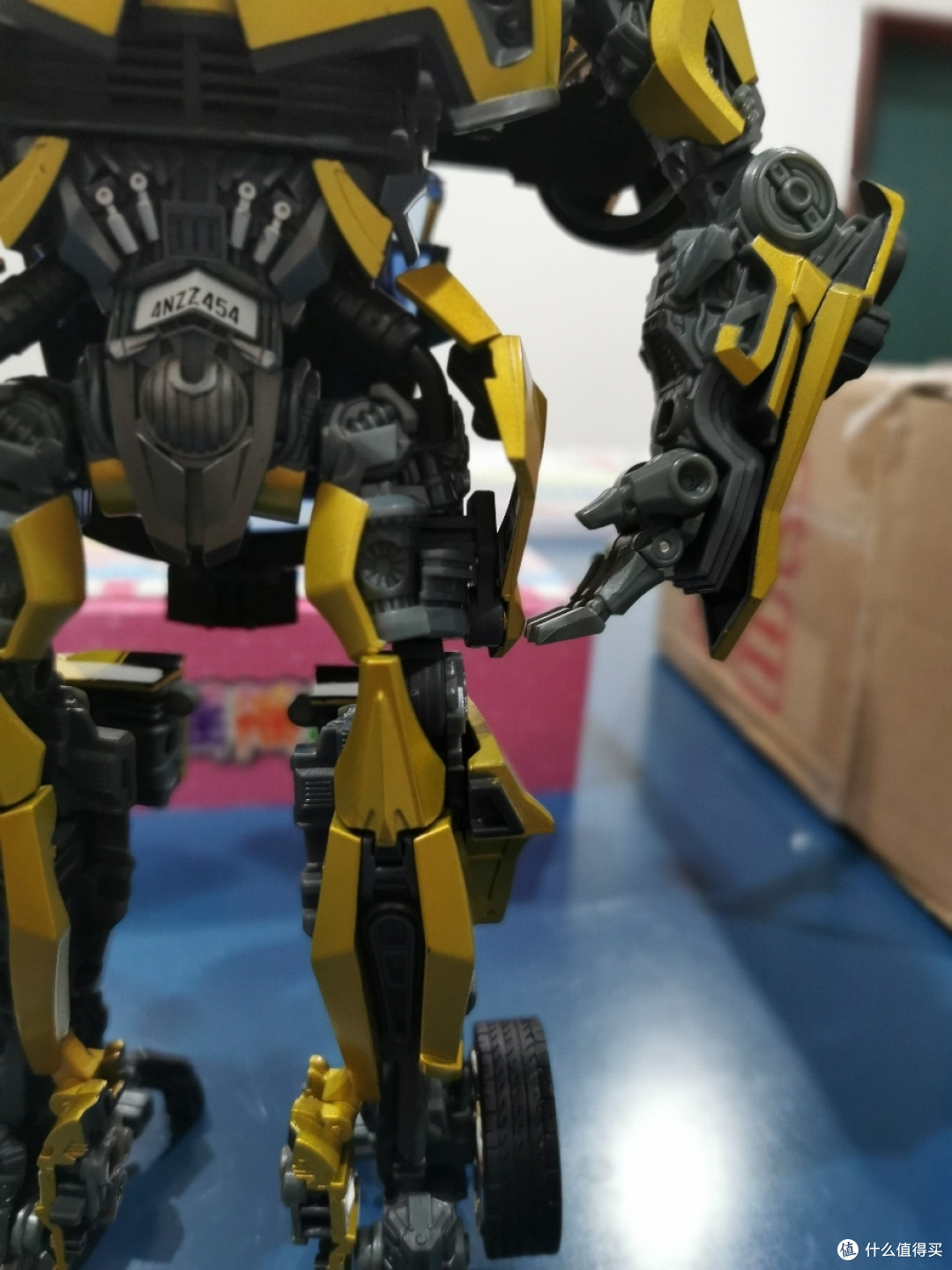 变形金刚把玩专辑篇八变形金刚把玩第八弹mpm02u级武装行动电镀大黄蜂