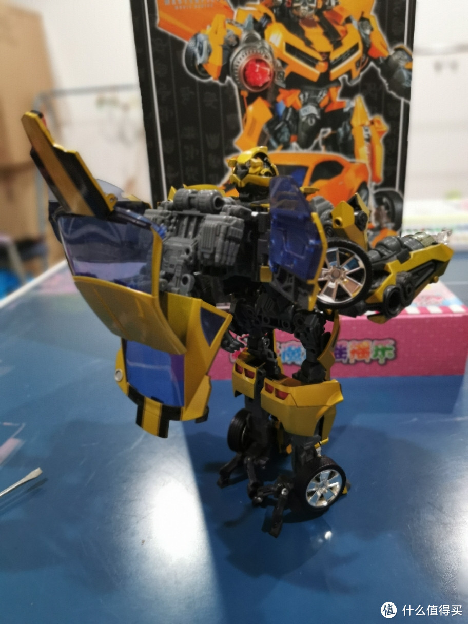 变形金刚把玩专辑篇八变形金刚把玩第八弹mpm02u级武装行动电镀大黄蜂
