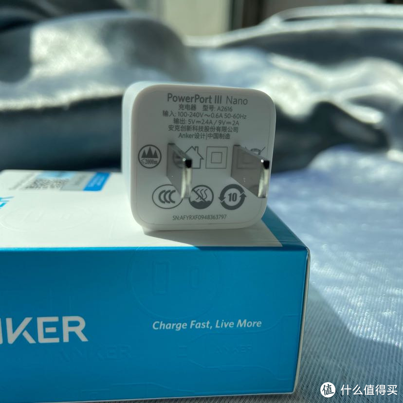 Anker3代拉车线+Nano18w快充套装:小巧精致又可独当一面