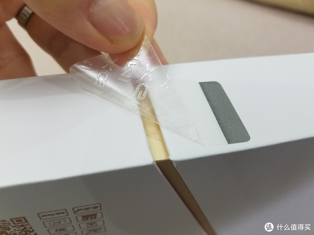 【拔草记】买来家用的极米New Z4Air 便携式商务投影仪