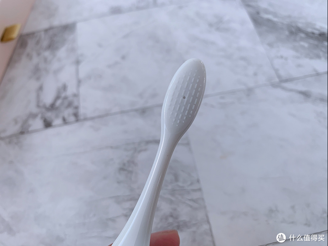 出差就带它了,菲莱斯 V1声波便携电动牙刷